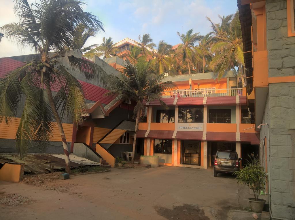Hotel Seaweed Kovalam Exteriör bild